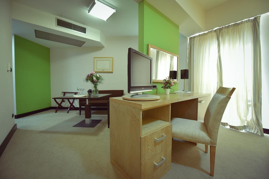 City Hotel Podgorica Exterior photo