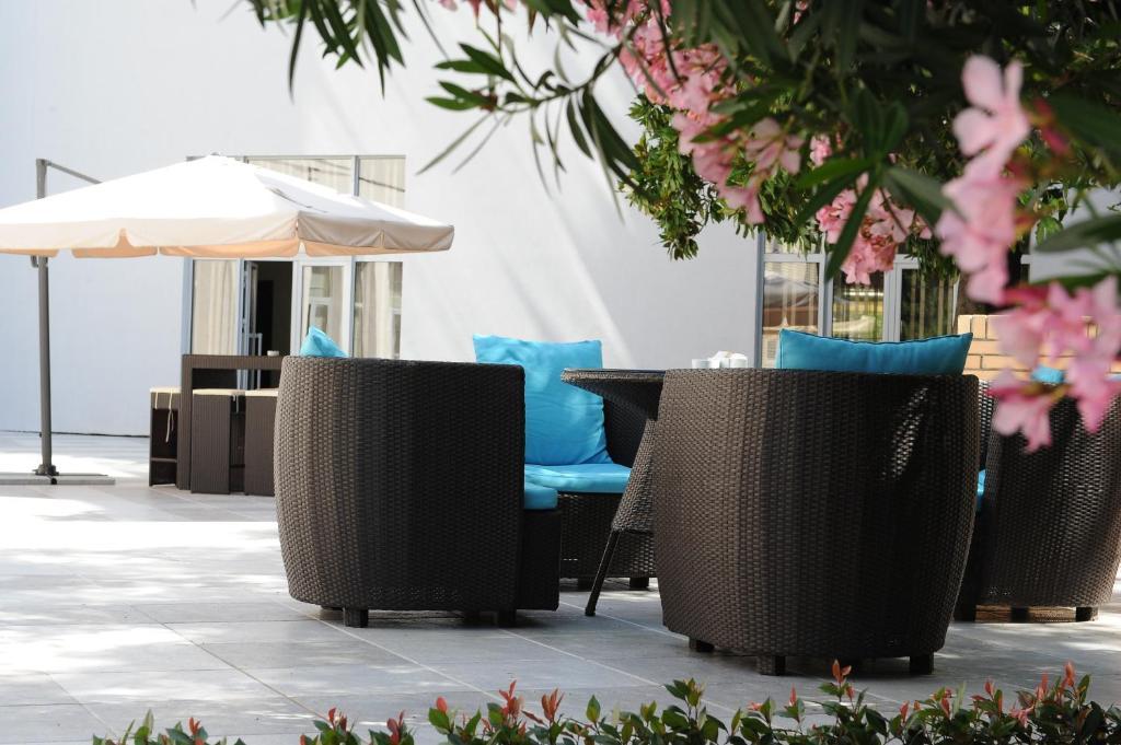 City Hotel Podgorica Exterior photo