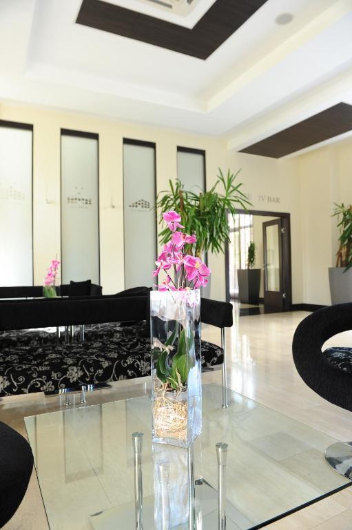 City Hotel Podgorica Exterior photo