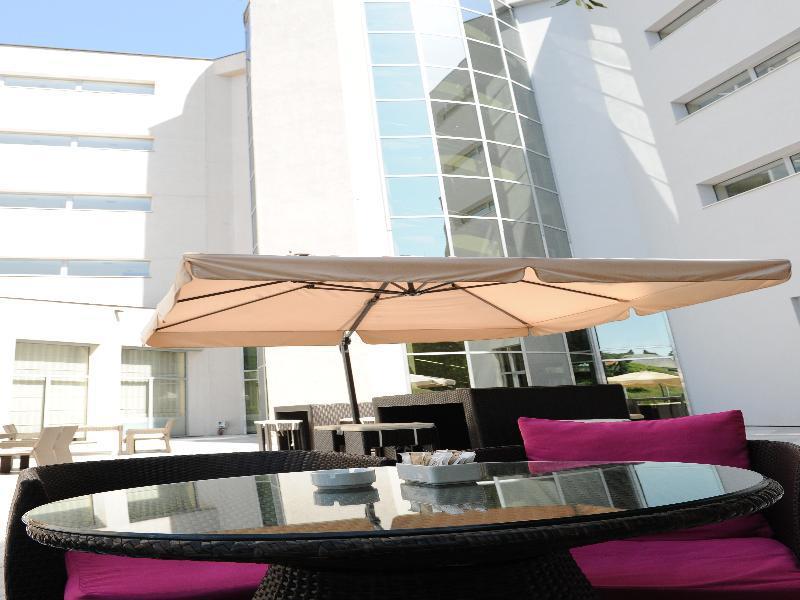 City Hotel Podgorica Exterior photo