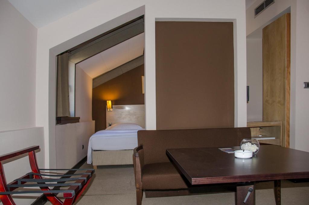 City Hotel Podgorica Room photo